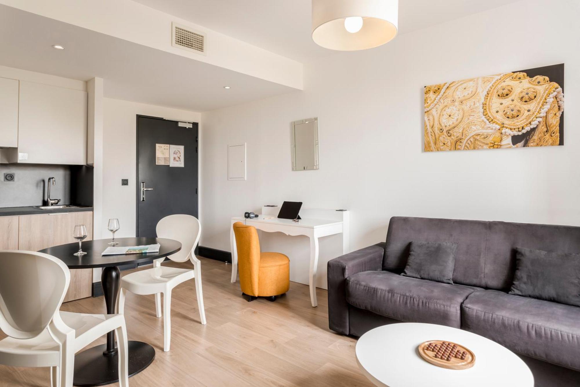 Appart'City Collection Nimes Arenes Luaran gambar